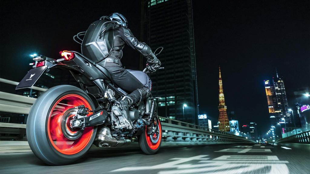 2021-Yamaha-MT-09-Europe-10.jpg