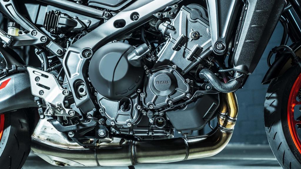 2021-Yamaha-MT-09-Europe-16.jpg