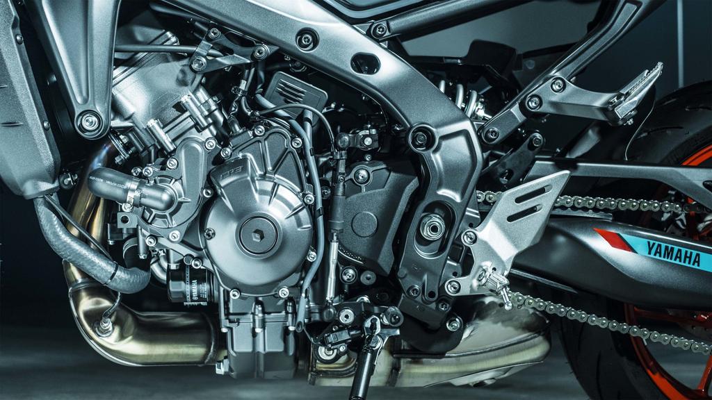 2021-Yamaha-MT-09-Europe-22.jpg